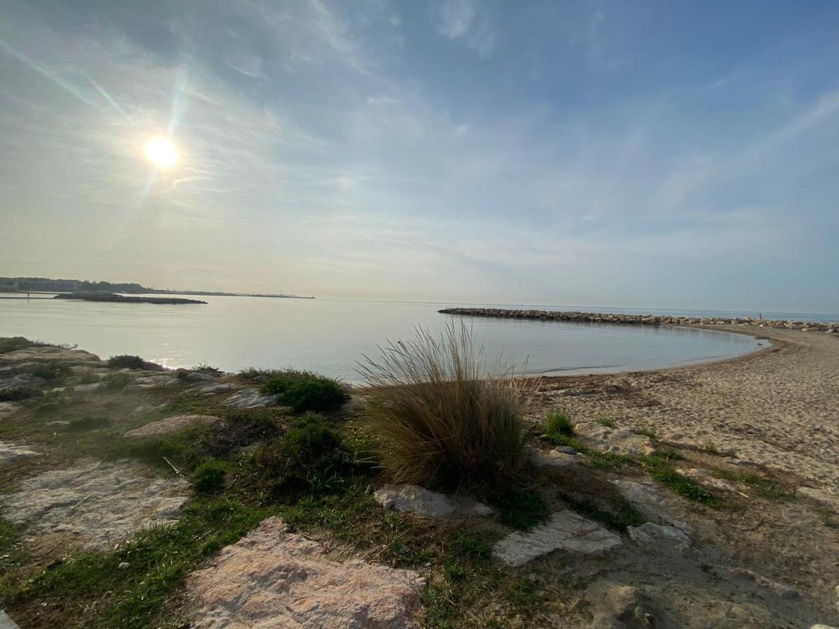 Sunny Flat With Balcony And Sea Views Lägenhet Cambrils Exteriör bild