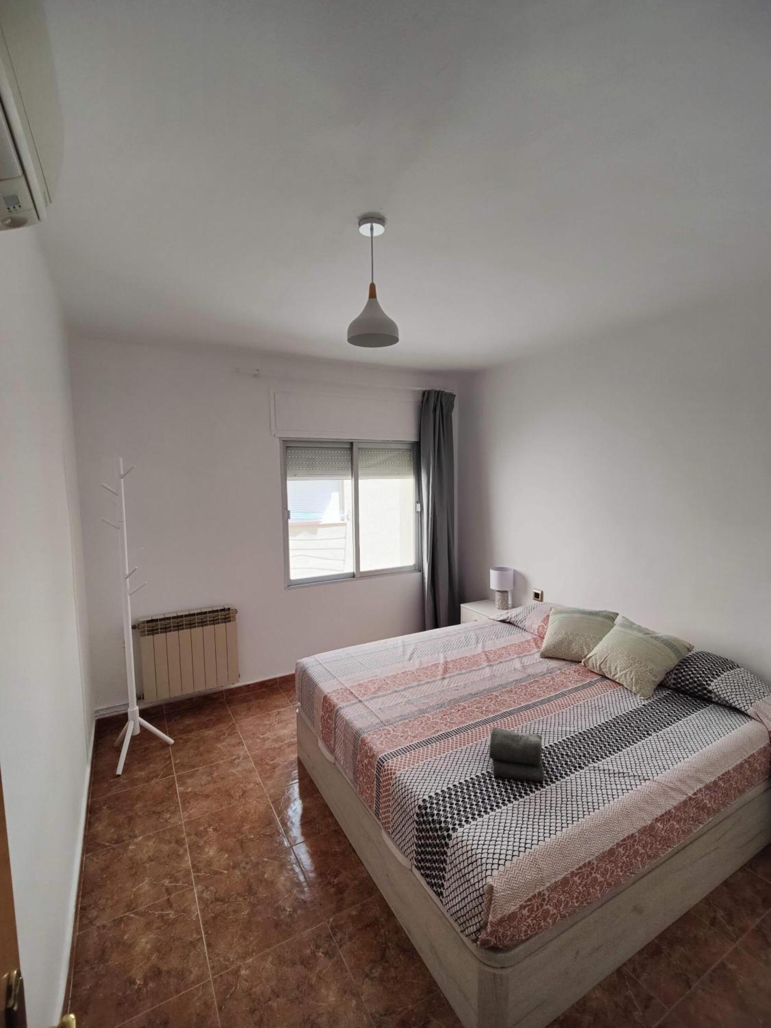 Sunny Flat With Balcony And Sea Views Lägenhet Cambrils Exteriör bild