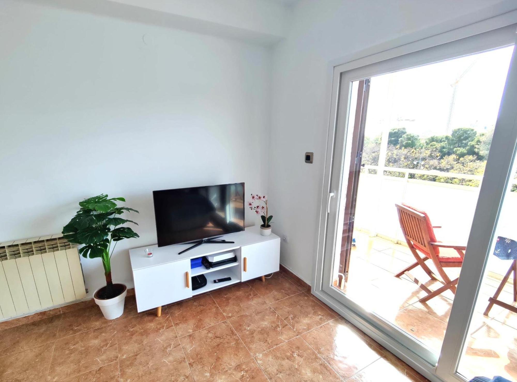 Sunny Flat With Balcony And Sea Views Lägenhet Cambrils Exteriör bild
