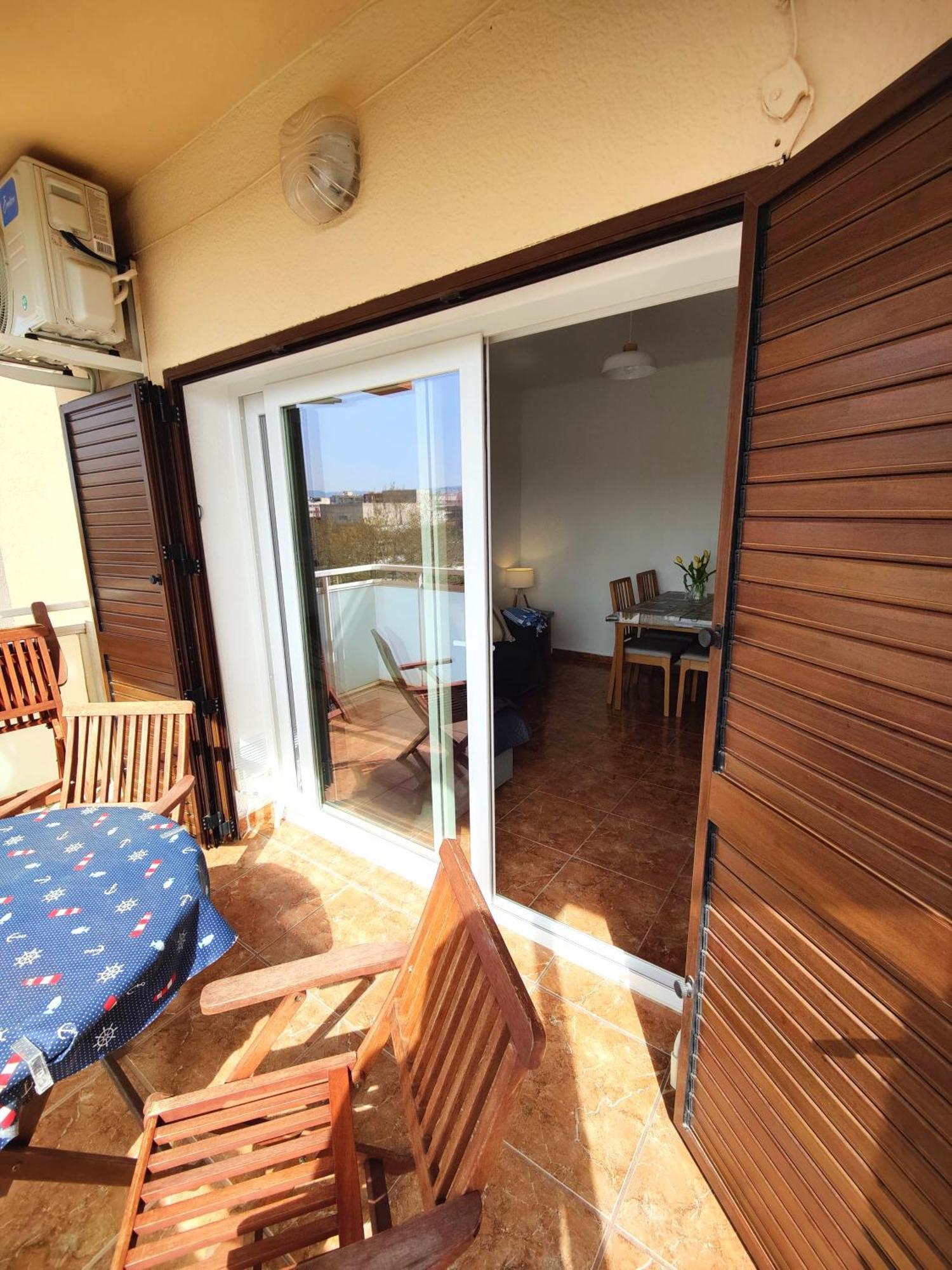 Sunny Flat With Balcony And Sea Views Lägenhet Cambrils Exteriör bild